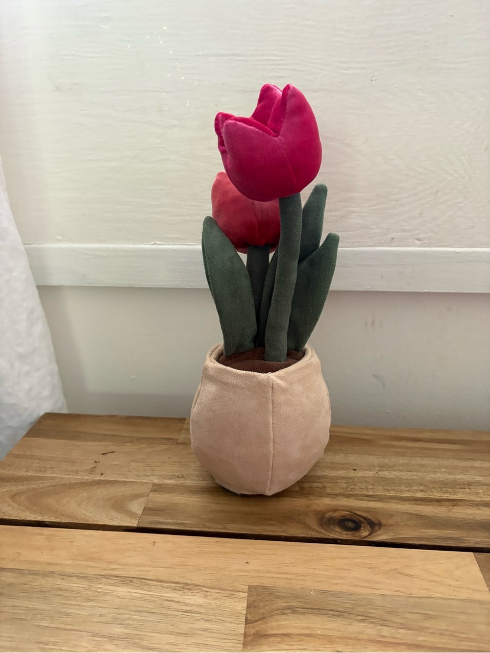 I Am Amuseable Red Tulip — Jellycat Collection - Picture 4 of 8
